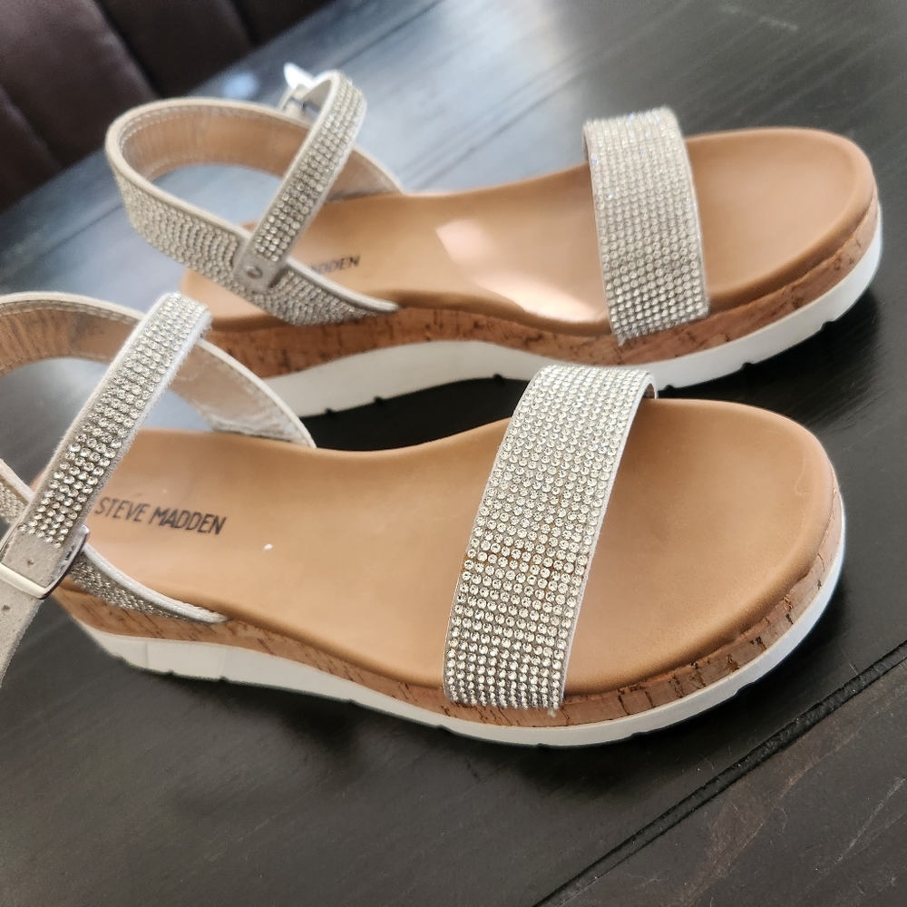 Steve Madden - Picture 2 of 5